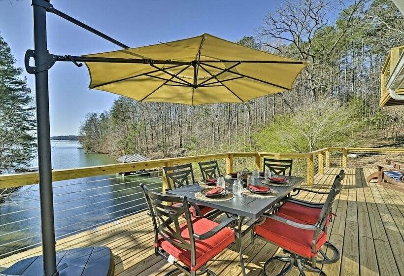 South Carolina Retreat On Lake Keowee W/ Dock