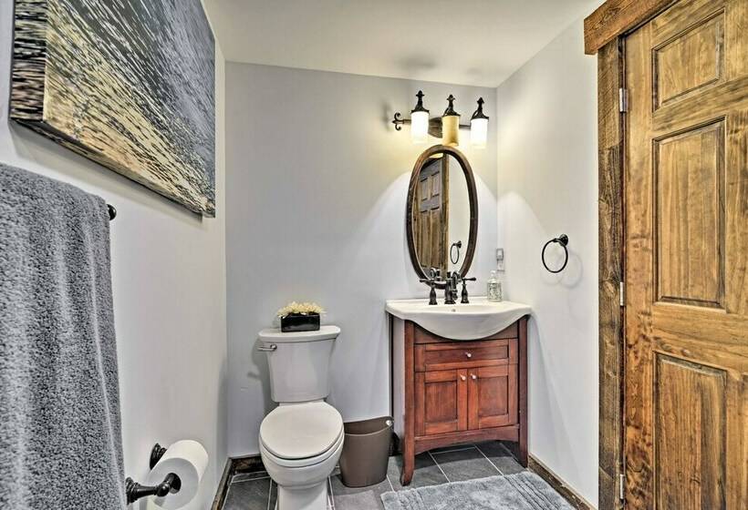 South Carolina Retreat On Lake Keowee W/ Dock