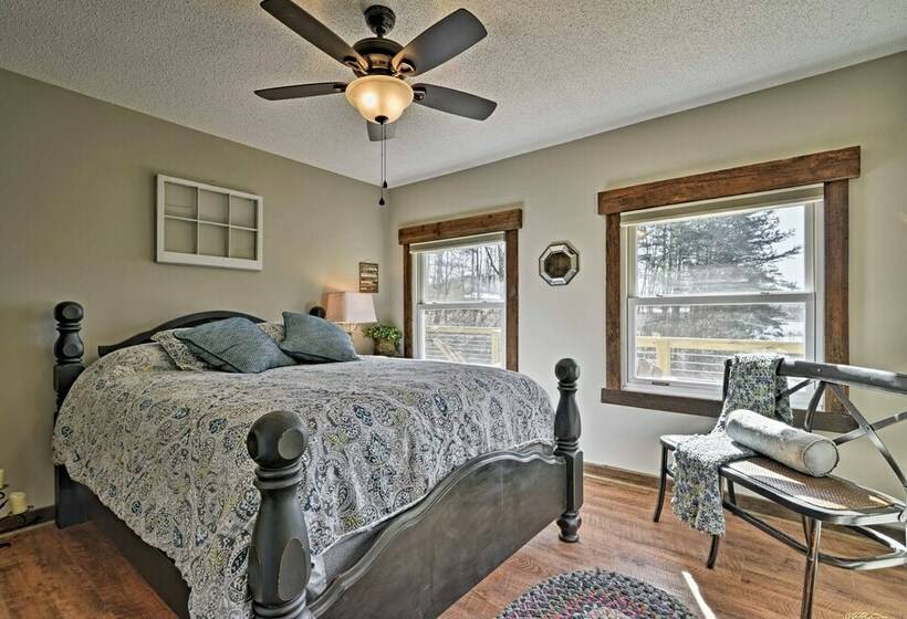 South Carolina Retreat On Lake Keowee W/ Dock