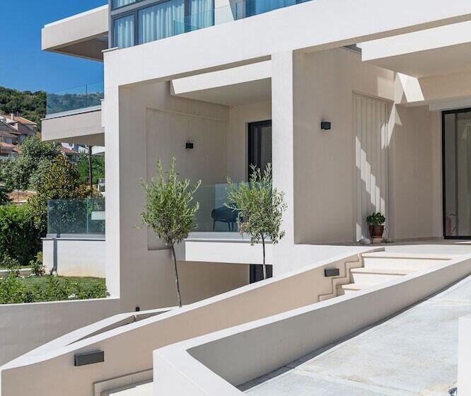 City Hill Luxury Apartments