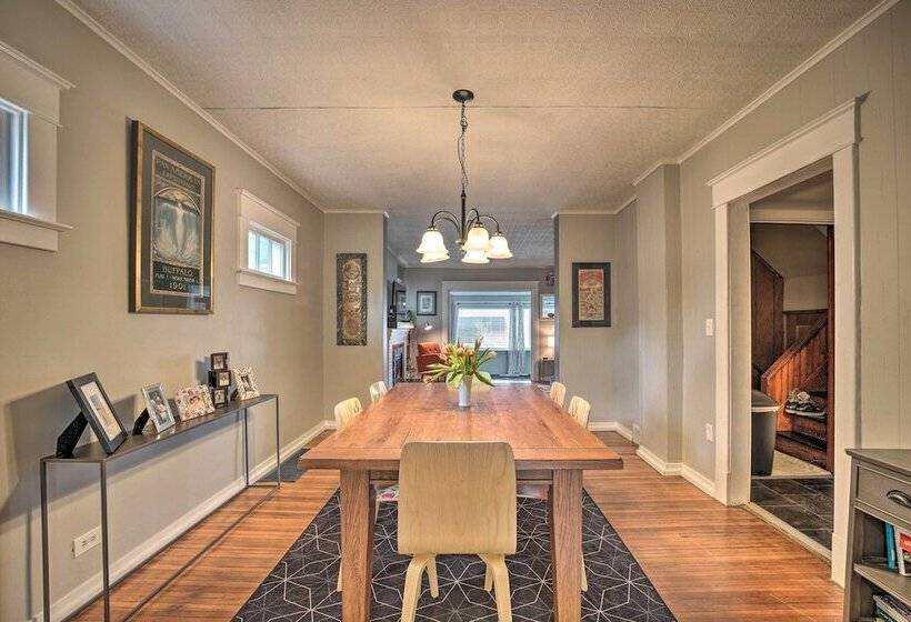 Comfortable Craftsman Home   2 Miles To Ub Campus!