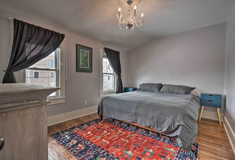 Comfortable Craftsman Home   2 Miles To Ub Campus!