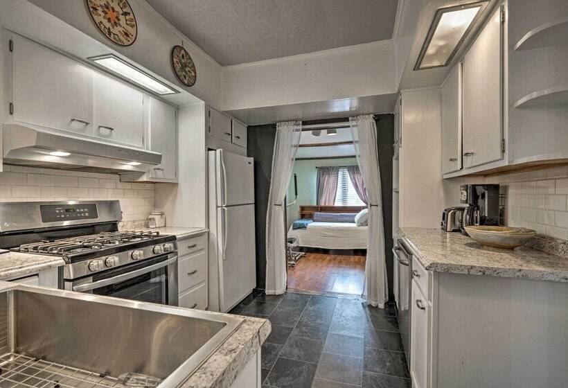 Comfortable Craftsman Home   2 Miles To Ub Campus!