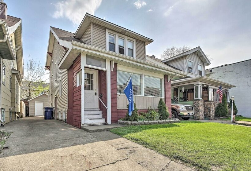 Comfortable Craftsman Home   2 Miles To Ub Campus!