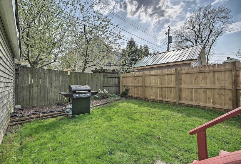 Comfortable Craftsman Home   2 Miles To Ub Campus!