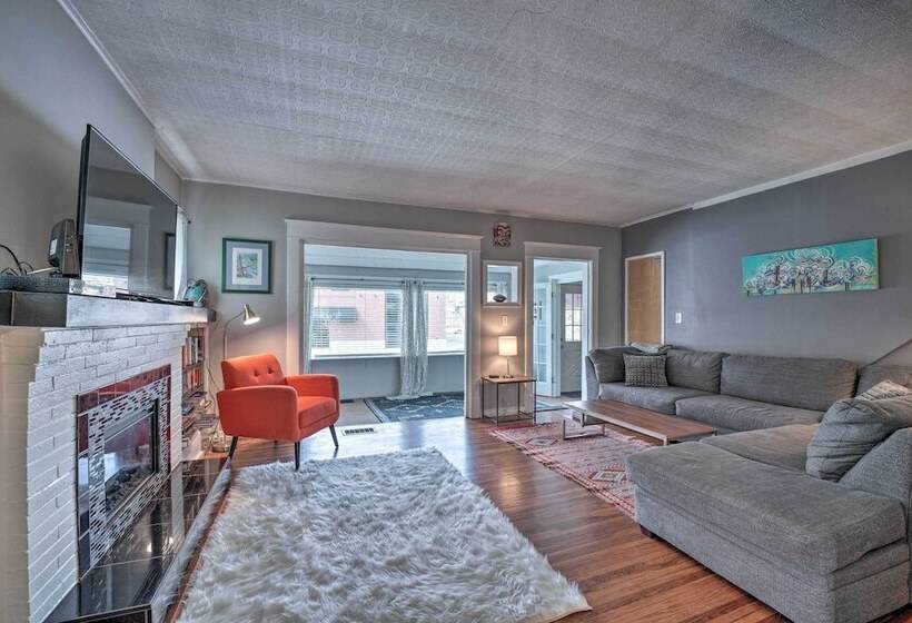 Comfortable Craftsman Home   2 Miles To Ub Campus!