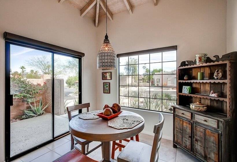 Country Club Home: 2br, 2 Ba + Den ~ 1 Mi To Golf!