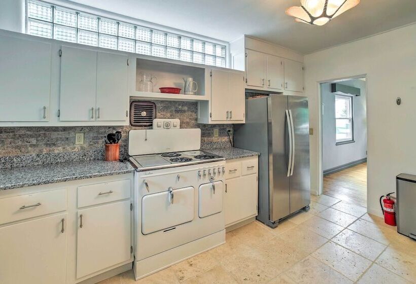 Cozy Abode ~ 3 Mi To Indiana Dunes Nat L Park