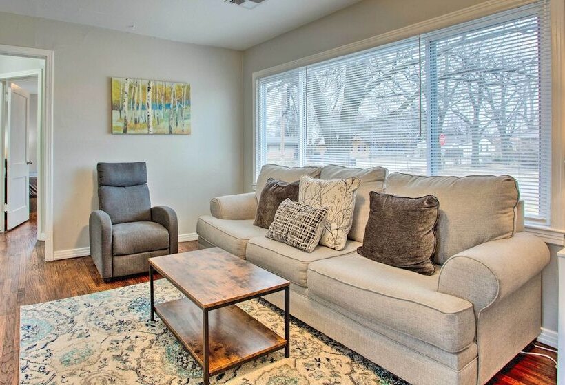 Cozy Bethany Vacation Home   Pets Welcome!