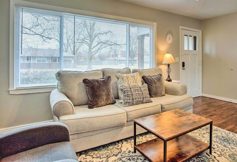 Cozy Bethany Vacation Home   Pets Welcome!