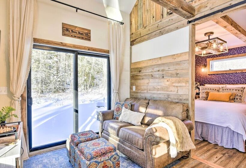 6 Mi To Stowe Mountain: Home W/ Yard!