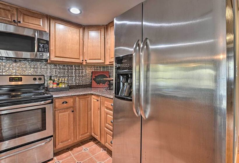 Cozy Cabin With Sunroom & Cacapon River Access!