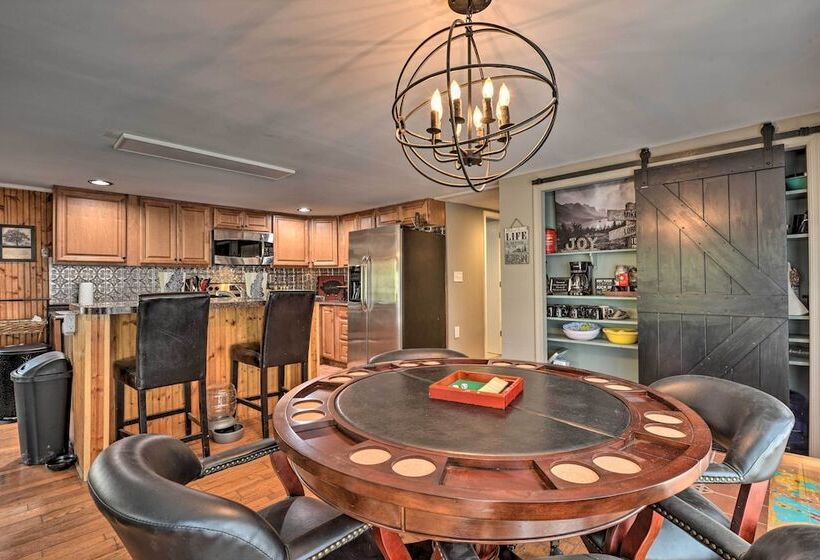 Cozy Cabin With Sunroom & Cacapon River Access!