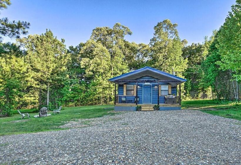 Serene Broken Bow Cabin W/ Fire Pit & Gas Grill!