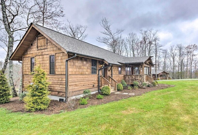 Putt Putt, Pickleball + Trails: Glenville Getaway