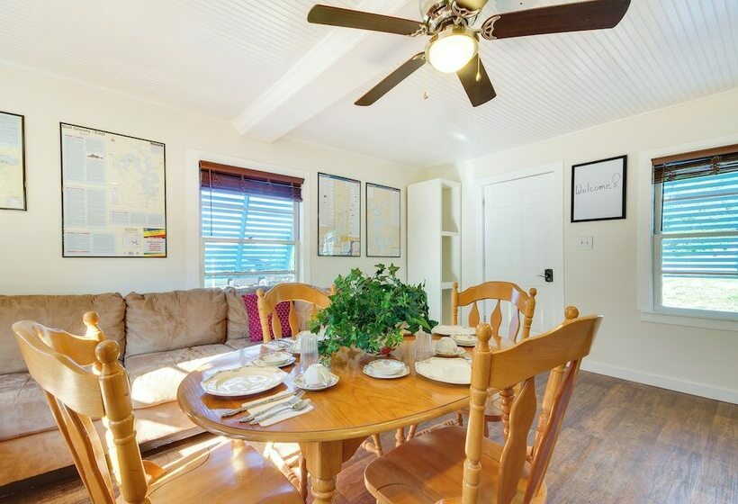 Cozy Henderson Hideaway: Fish, Hike, & Boat!