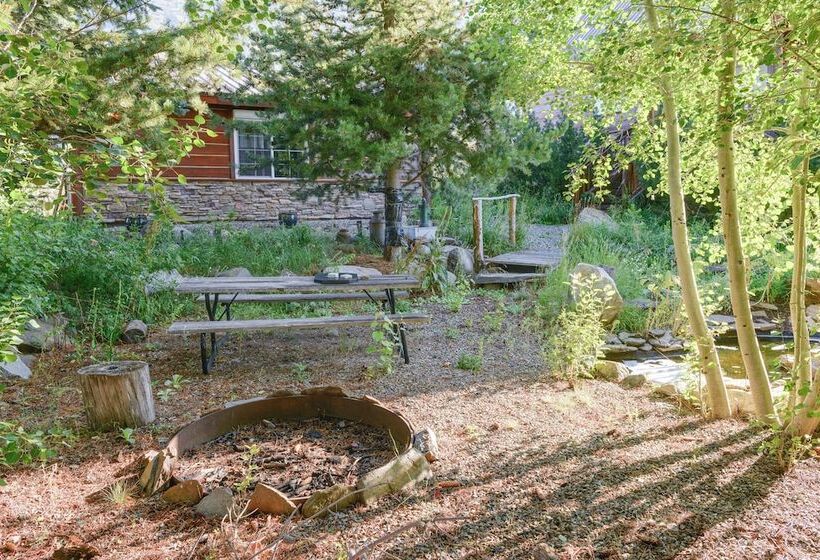 Cozy Island Park Cabin, 20 Mi To Yellowstone!