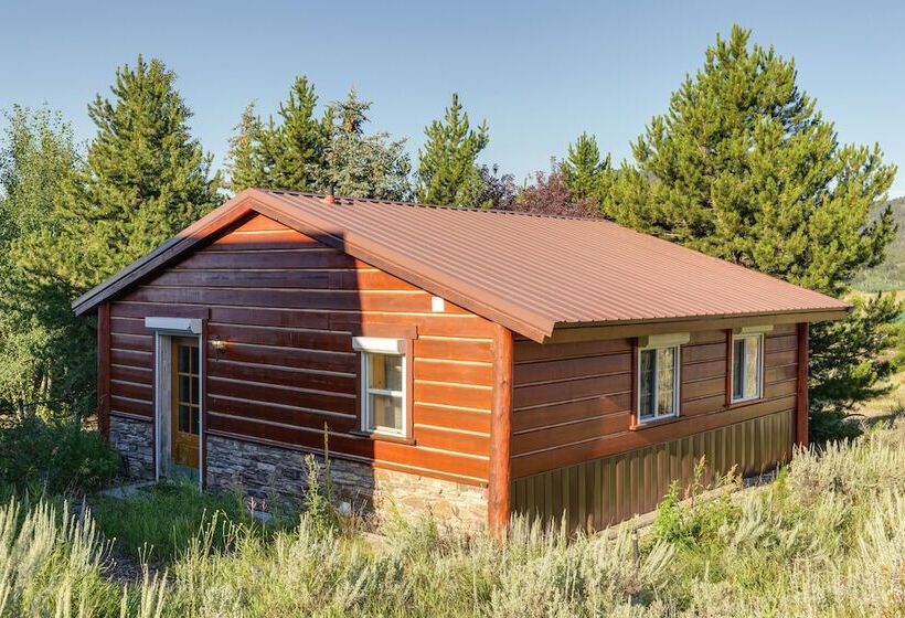 Cozy Island Park Cabin, 20 Mi To Yellowstone!