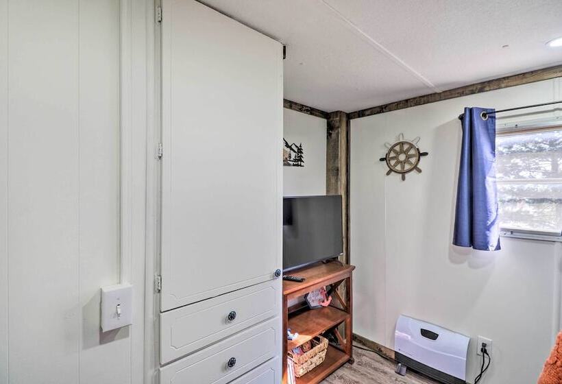 Cozy Lakeside Home W/ Lake & Mountain Views!