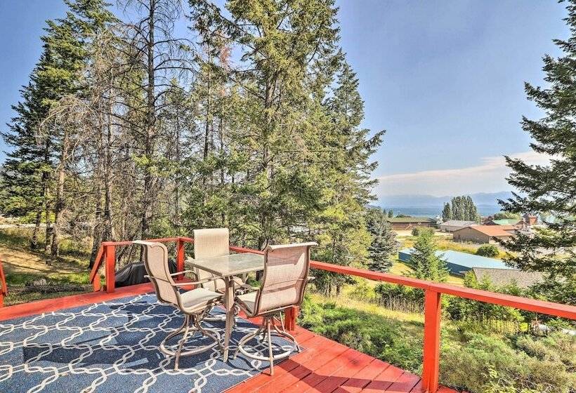 Cozy Lakeside Home W/ Lake & Mountain Views!