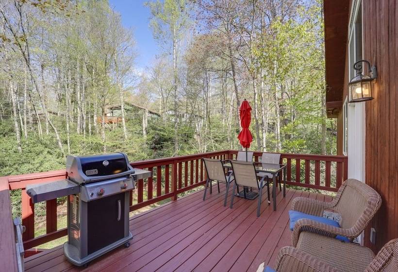 10 Mi To Sugar Mountain: Cozy Newland Cabin!