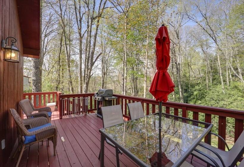 10 Mi To Sugar Mountain: Cozy Newland Cabin!