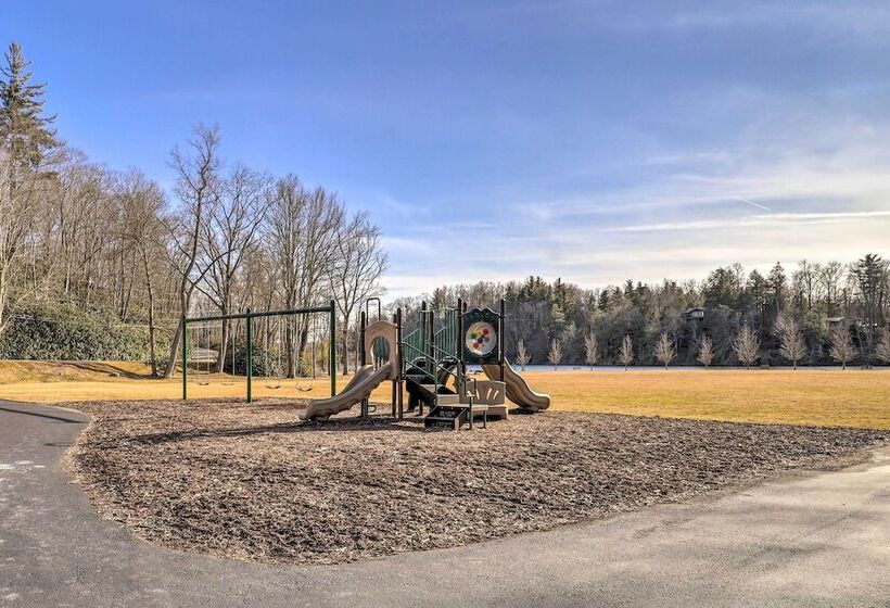 10 Mi To Sugar Mountain: Cozy Newland Cabin!