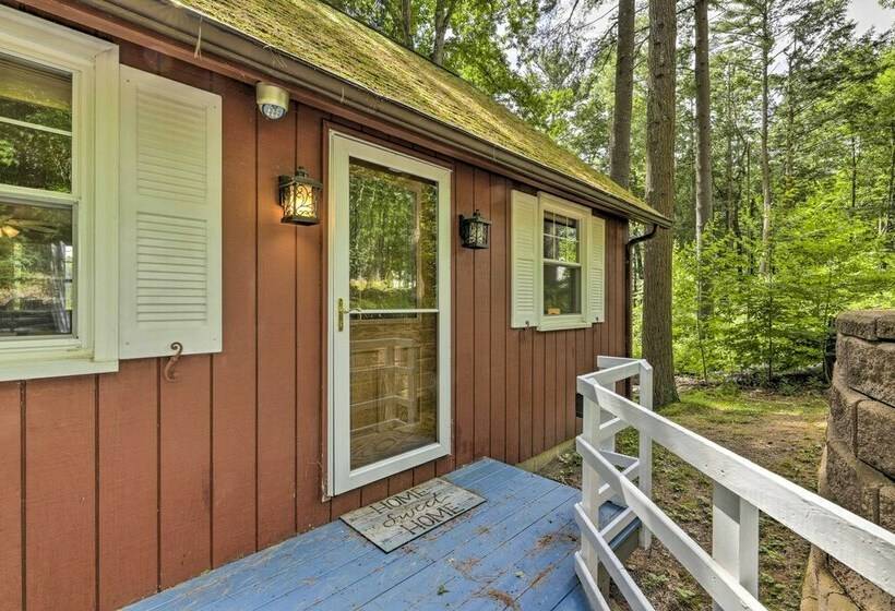 Cozy Stafford Cabin, Near Reservoir & Beach!