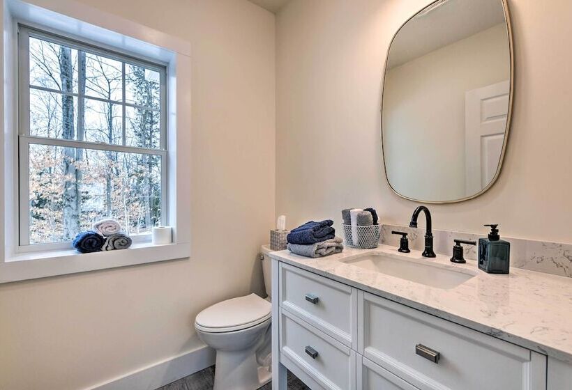 Cozy Vermont Escape   Near Golfing & Skiing!