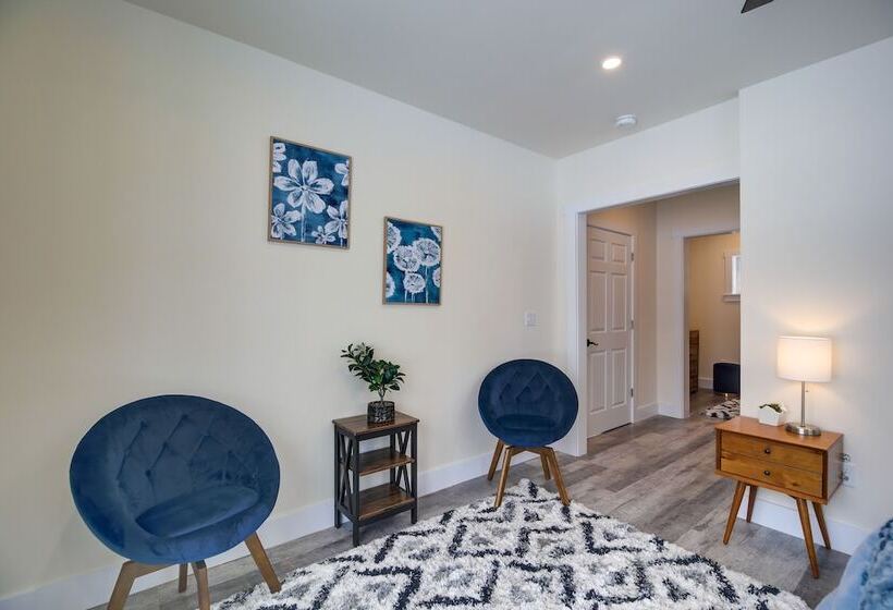 Cozy Vermont Escape   Near Golfing & Skiing!