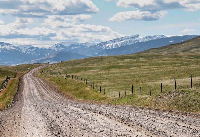 Custom Cabin Augusta Mt 360 View On Rocky Mtn Frnt