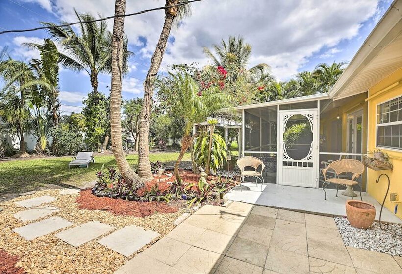 Cape Coral Home W/ Yard < 1 Mi To Dtwn!