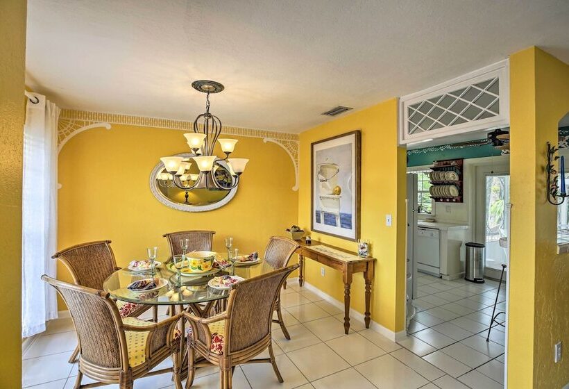 Cape Coral Home W/ Yard < 1 Mi To Dtwn!