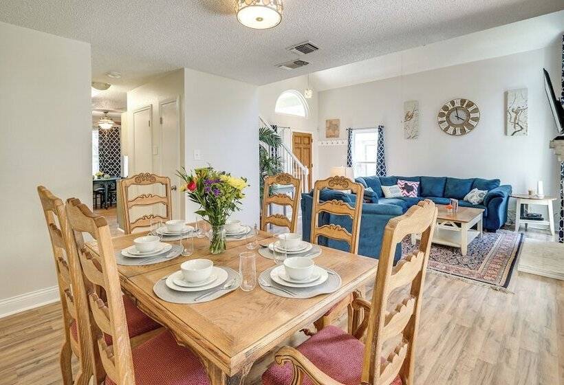 Dog Friendly Live Oak Home W/ Hot Tub & Game Room!