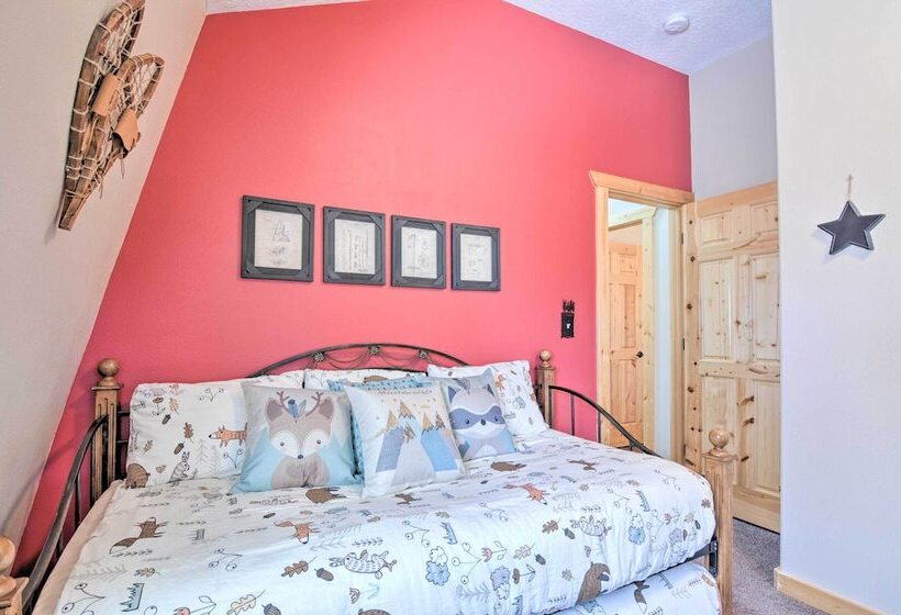 Duck Creek Village Cabin Near National Forest!