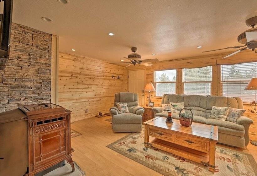 Duck Creek Village Cabin: Ski, Hike & Fish!