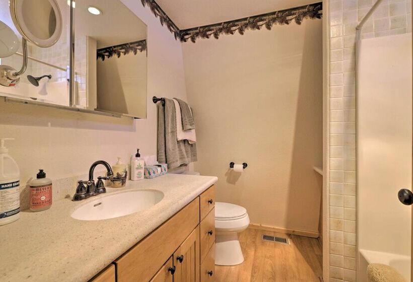 Duck Creek Village Cabin: Ski, Hike & Fish!