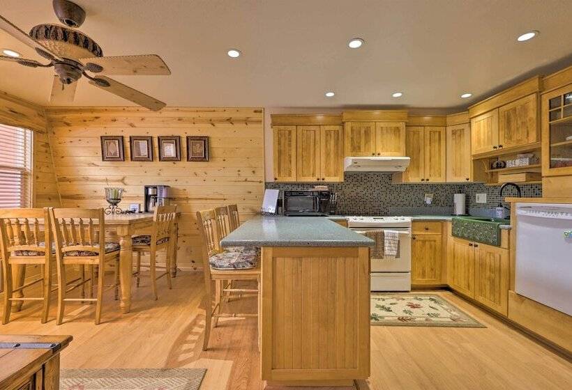 Duck Creek Village Cabin: Ski, Hike & Fish!