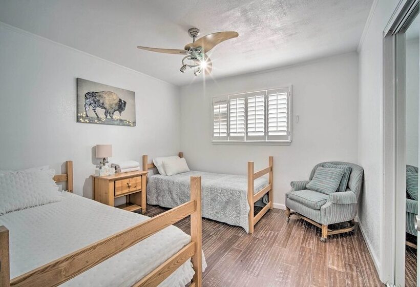 El Paso Home W/ Bbq Grill 4 Mi To Sunland Park!