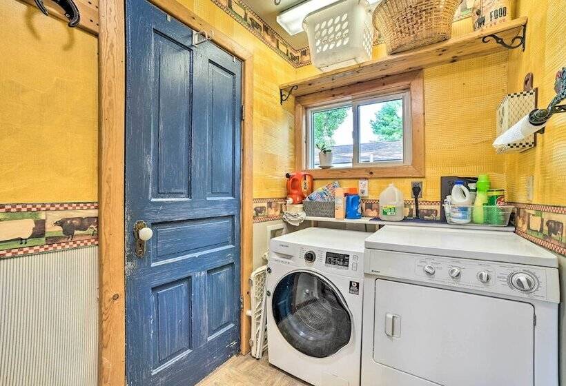 Elegant 1905 Home: Steps To Torch Lake & Dtwn