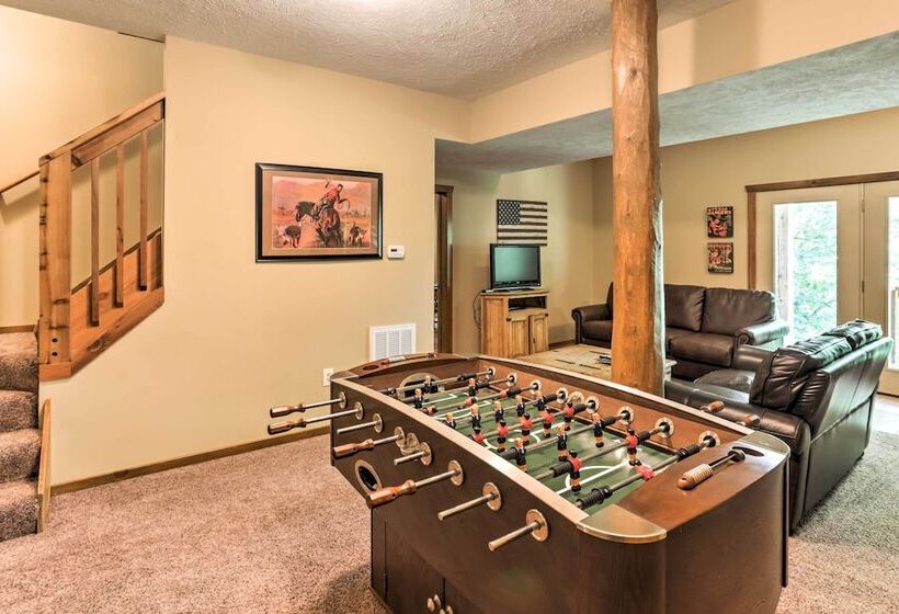 Branson Home W/ Game Room, Near Silver Dollar City