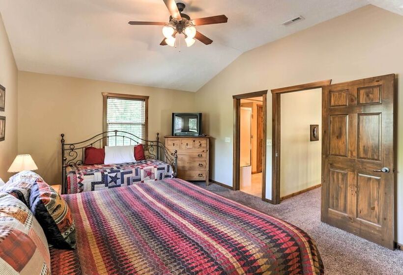 Branson Home W/ Game Room, Near Silver Dollar City