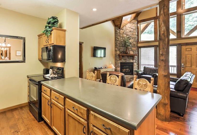 Branson Home W/ Game Room, Near Silver Dollar City