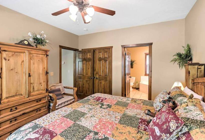 Branson Home W/ Game Room, Near Silver Dollar City