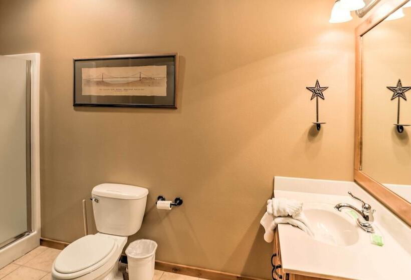 Branson Home W/ Game Room, Near Silver Dollar City