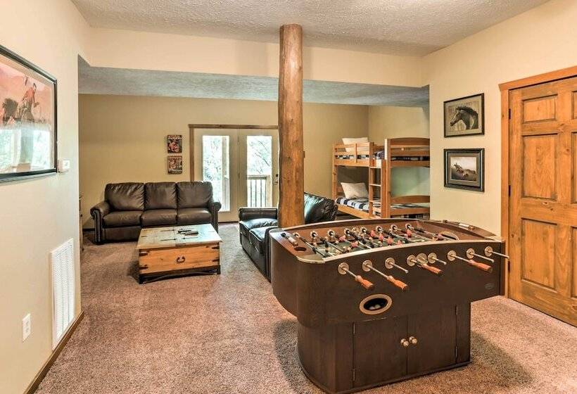 Branson Home W/ Game Room, Near Silver Dollar City