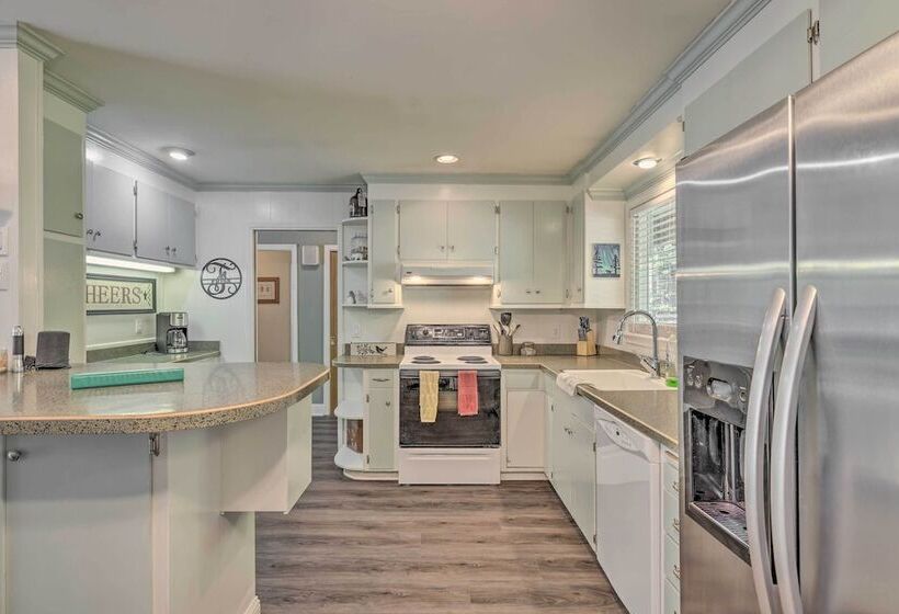 Furnished Deck & Nat L Forest Views: Arnold Cabin