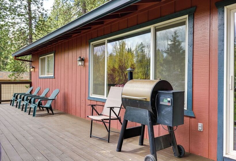 Furnished Deck & Nat L Forest Views: Arnold Cabin