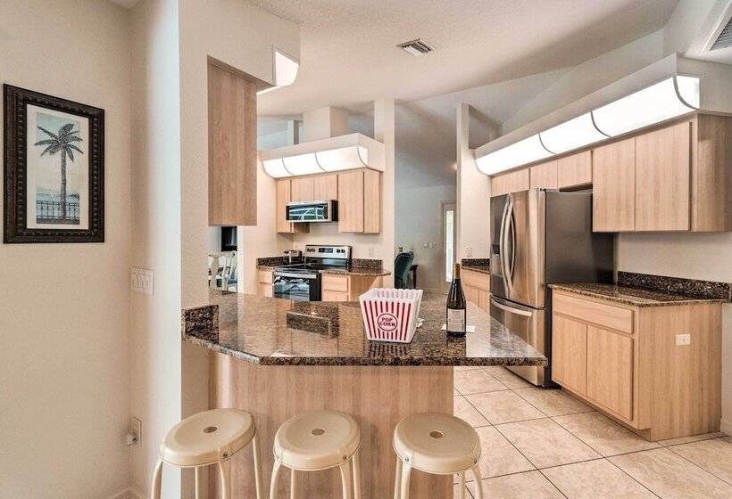 Englewood Escape W/ Pool ~ 6 Mi To Beaches!