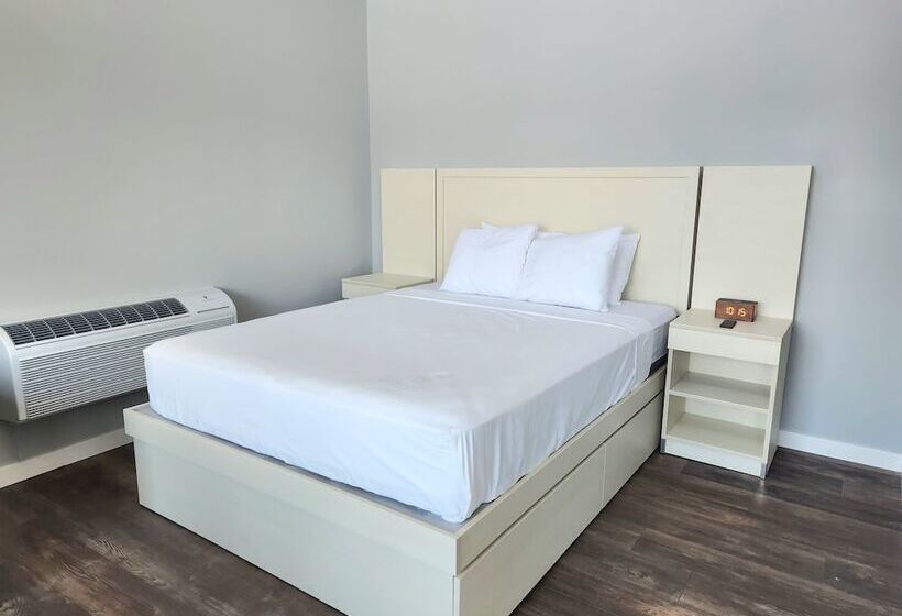 Explore Munising Alger Falls